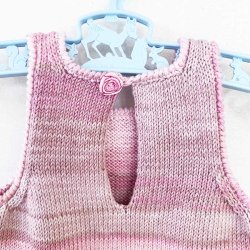 Almas Kjole - strikkeopskrift